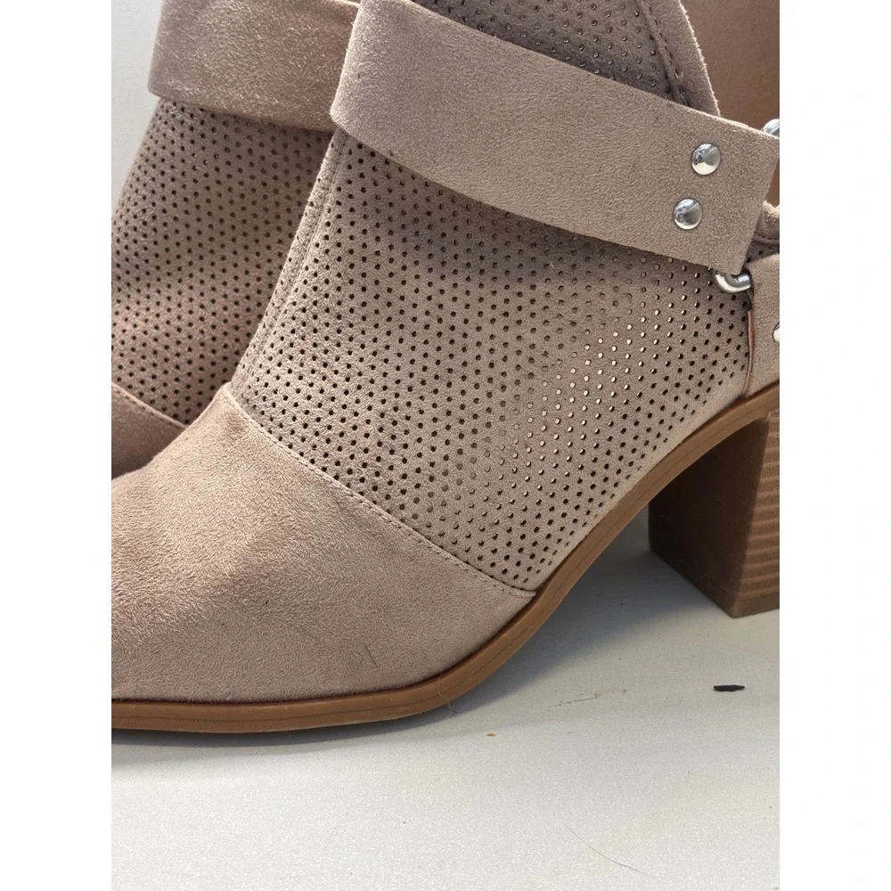 Fergalicious Augustine Taupe Perforated Peep Toe Ankle Boots Tan 8.5M Studded